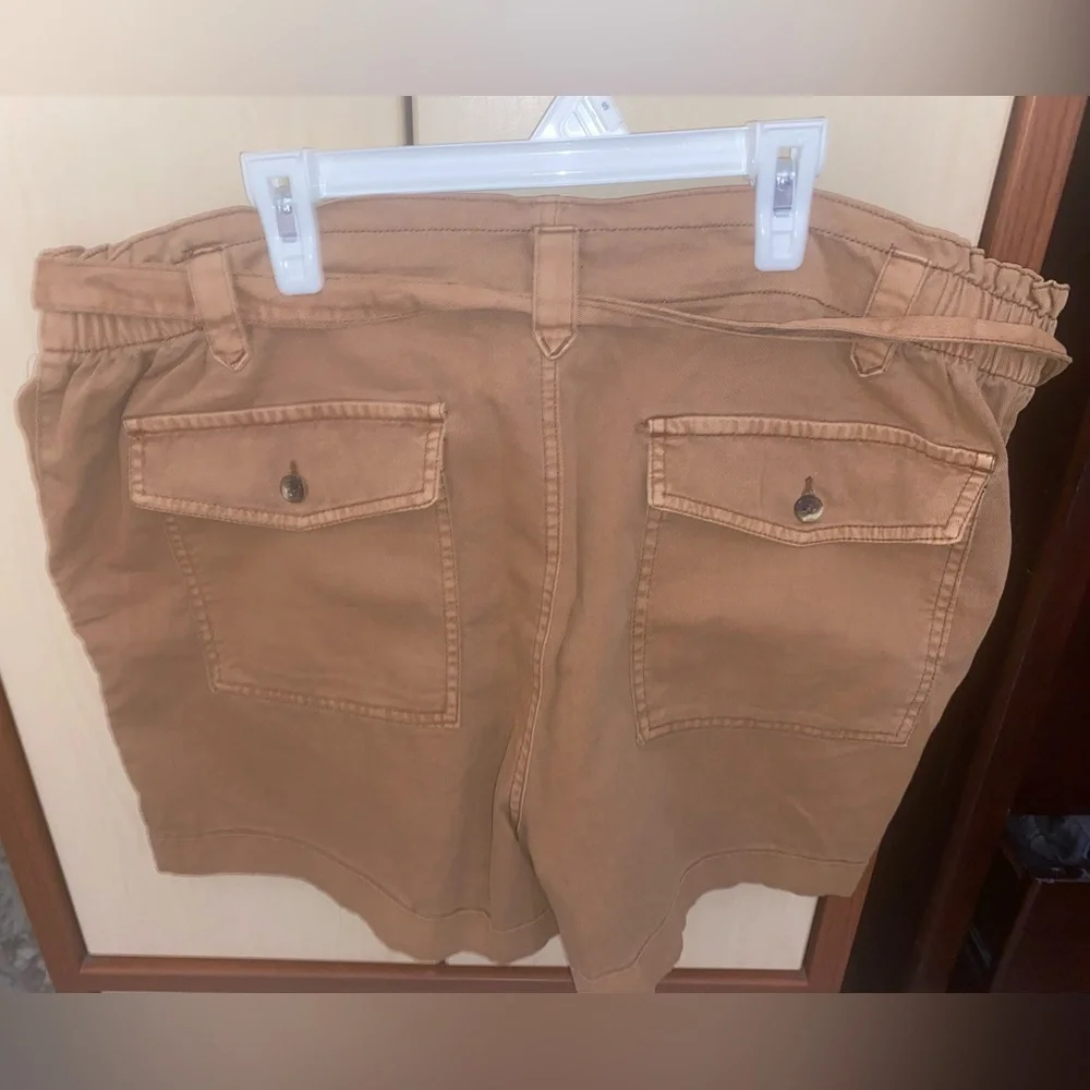 Old Navy Women Extra High-Waisted Tie Front Cargo Shorts Brown XL NWT 4”